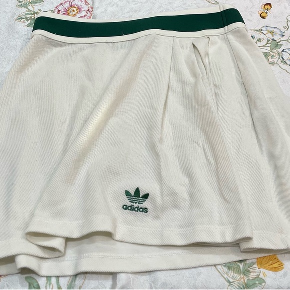 Adidas White A-Line Skirt with Green Details - Picture 4 of 6